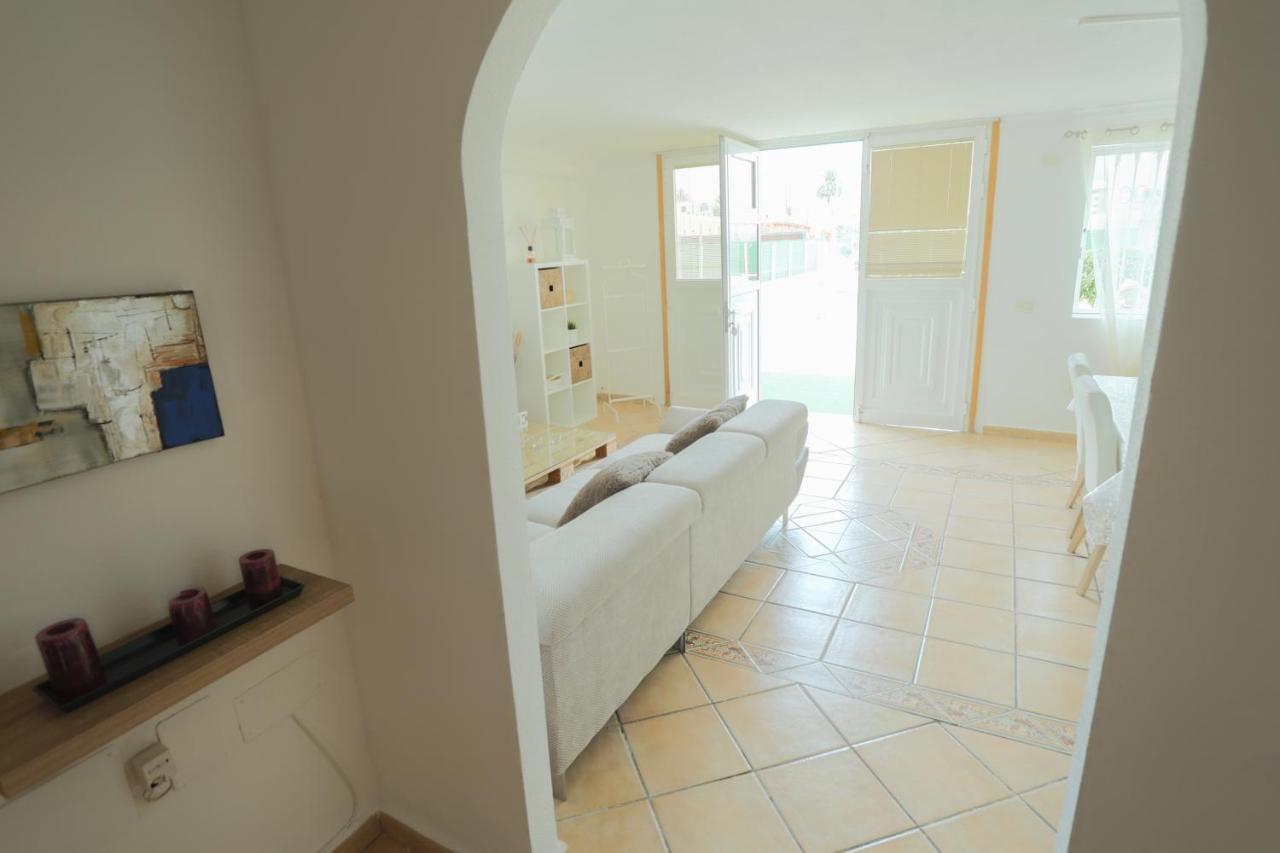 Chic Apartment In Playa Paraiso 아데제 외부 사진